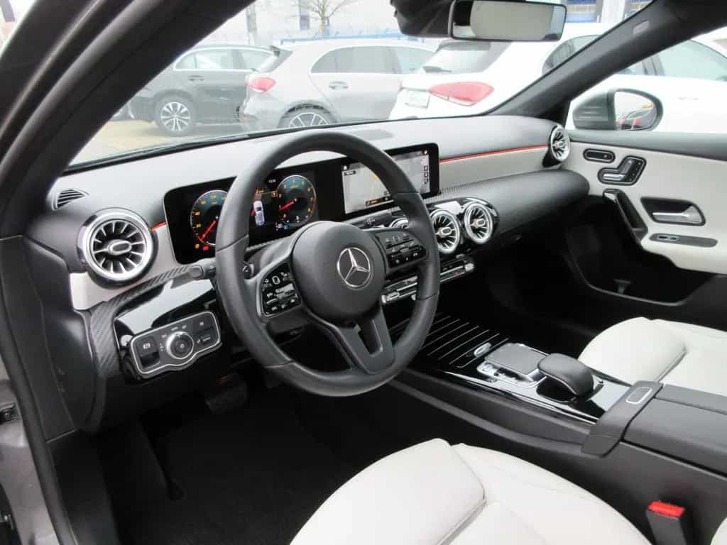 Mercedes-Benz A-Class 220 Style 4M 7G LED Navi 360° Pano Memory AHK 03/2019-photo-9