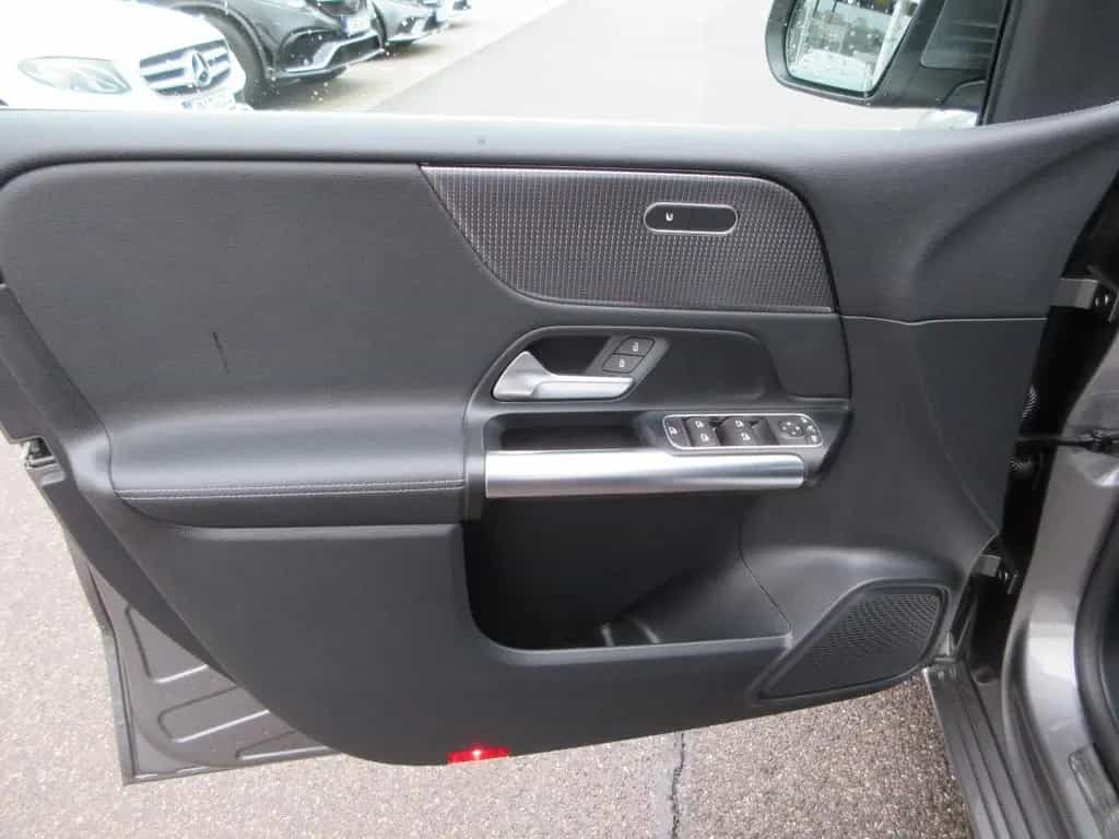 Mercedes-Benz B-Class 250 Progressive 7G LED+Fernl. Navi Kamera Spur 04/2019-photo-8