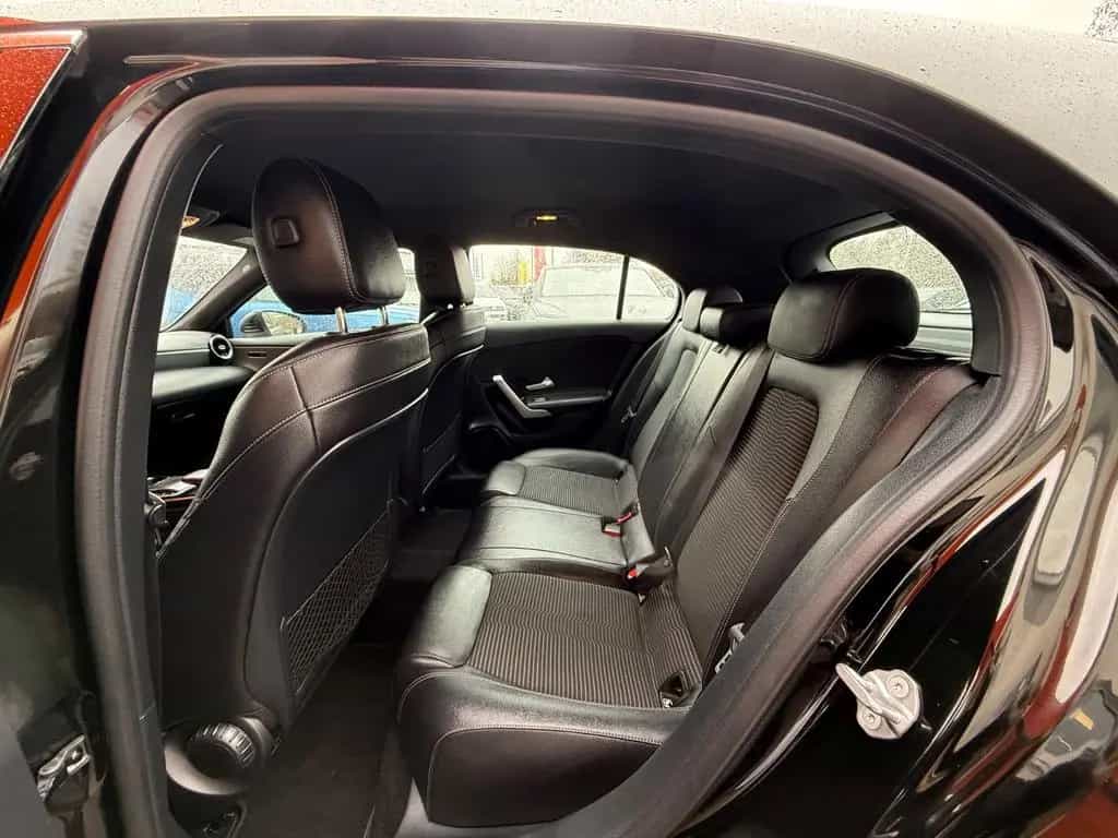 Mercedes-Benz A 180 d Progressive=Automatik-Leder-Navi-Carplay= 10/2018-photo-11