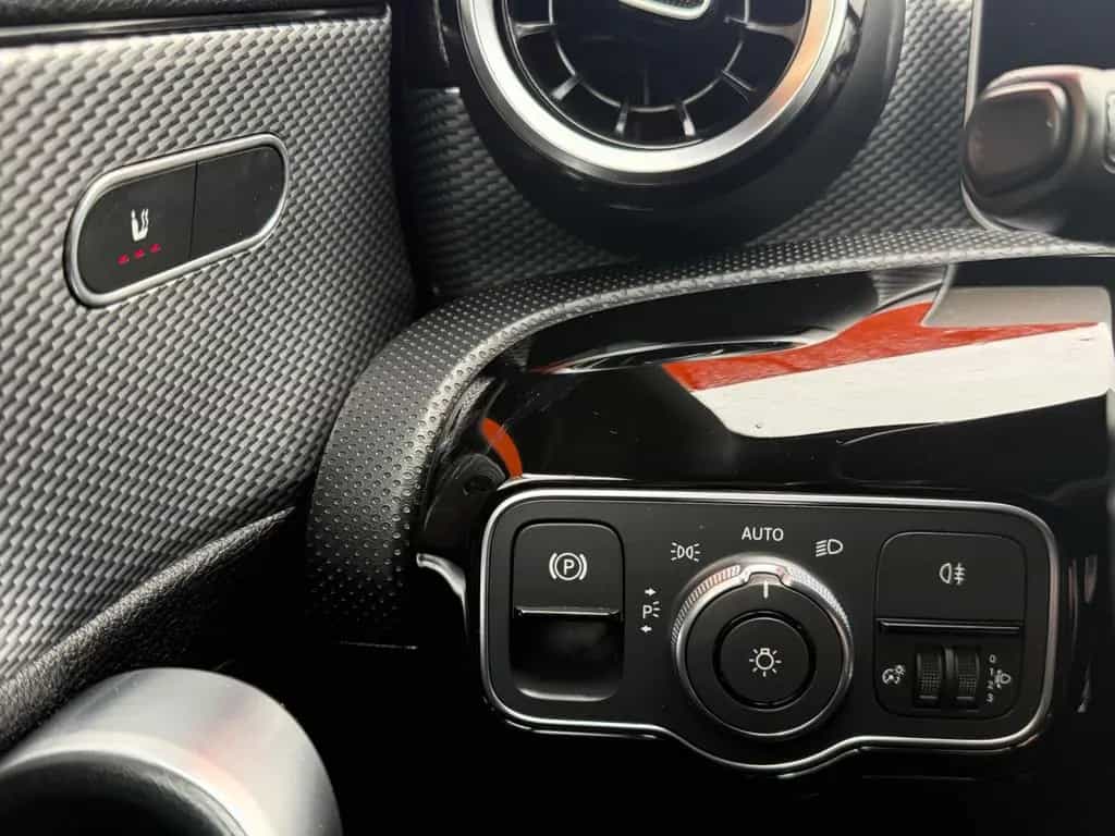 Mercedes-Benz A 180 d Progressive=Automatik-Leder-Navi-Carplay= 10/2018-photo-21