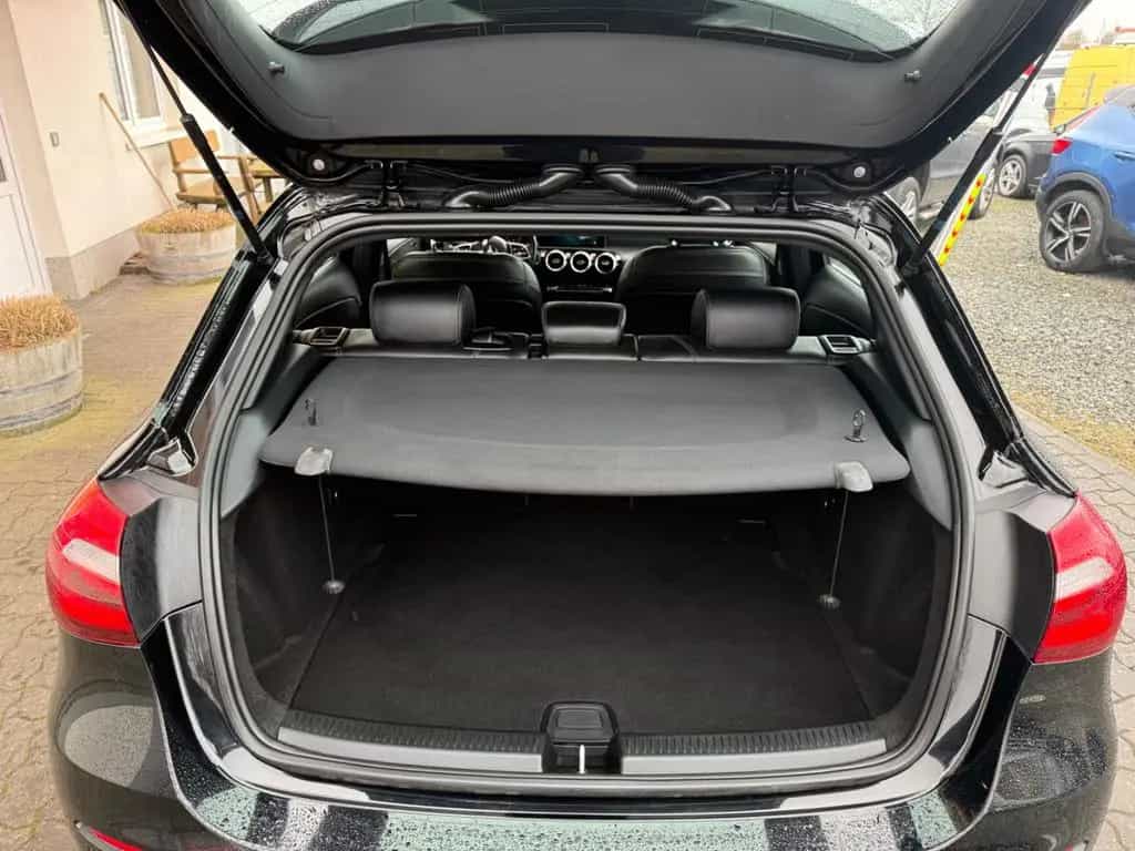 Mercedes-Benz A 180 d Progressive=Automatik-Leder-Navi-Carplay= 10/2018-photo-24