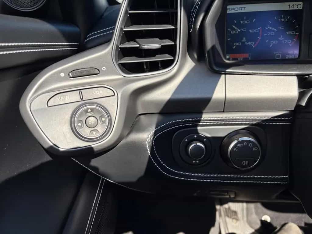 Ferrari 458 Spider Racing Seats LED Lenkrad POWER GARANT 07/2013-photo-15