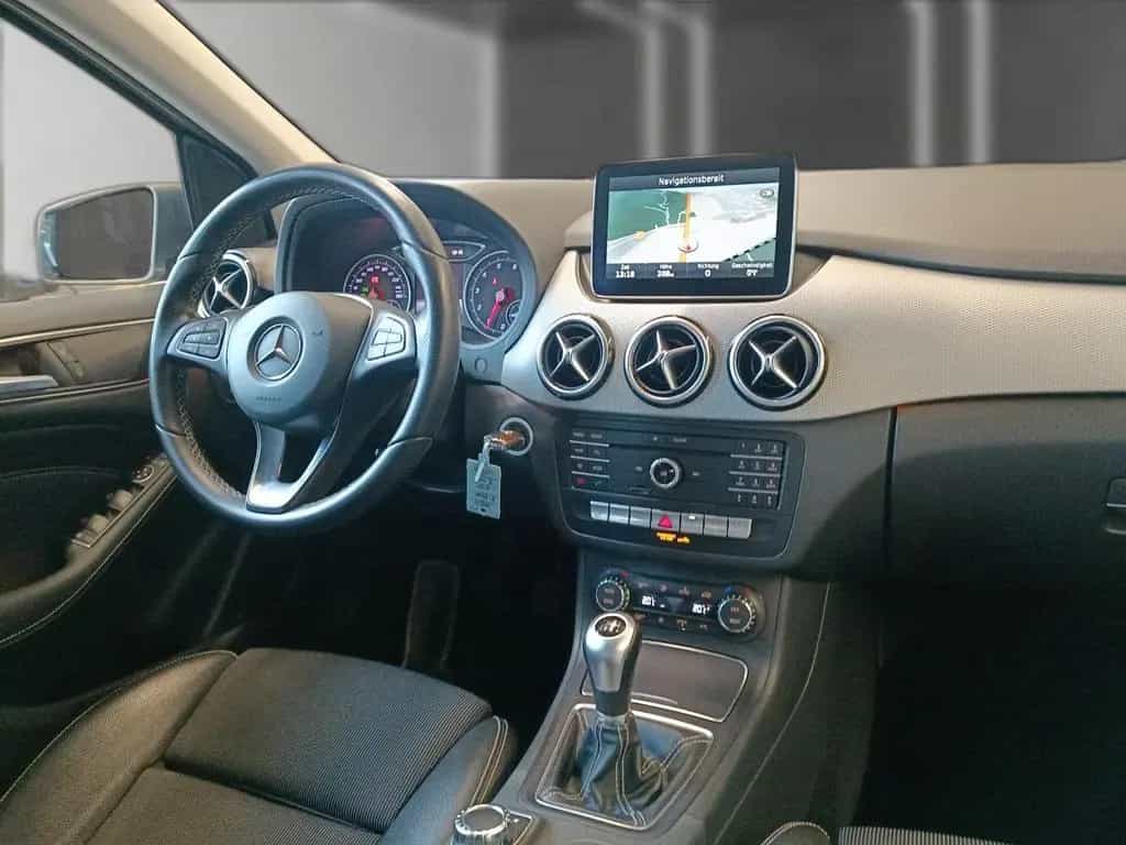 Mercedes-Benz B-Class 200 URBAN LED*Navi*SHZ 03/2016-photo-7