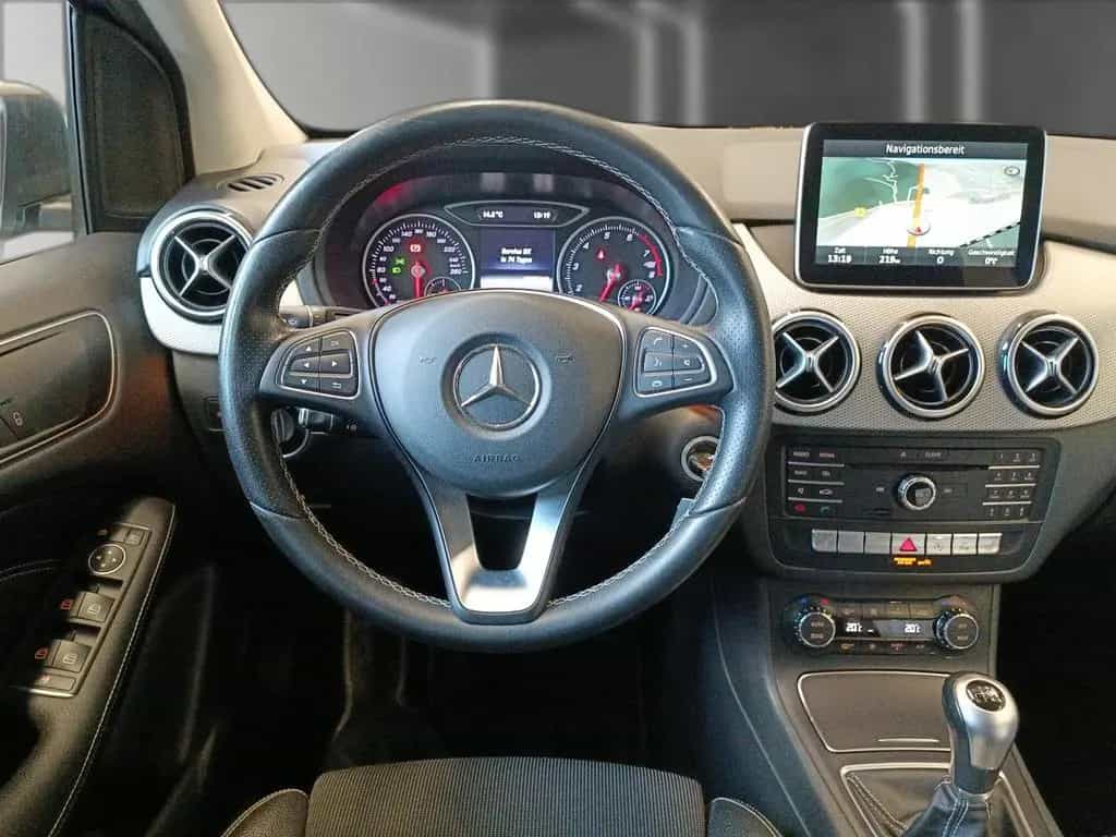 Mercedes-Benz B-Class 200 URBAN LED*Navi*SHZ 03/2016-photo-9