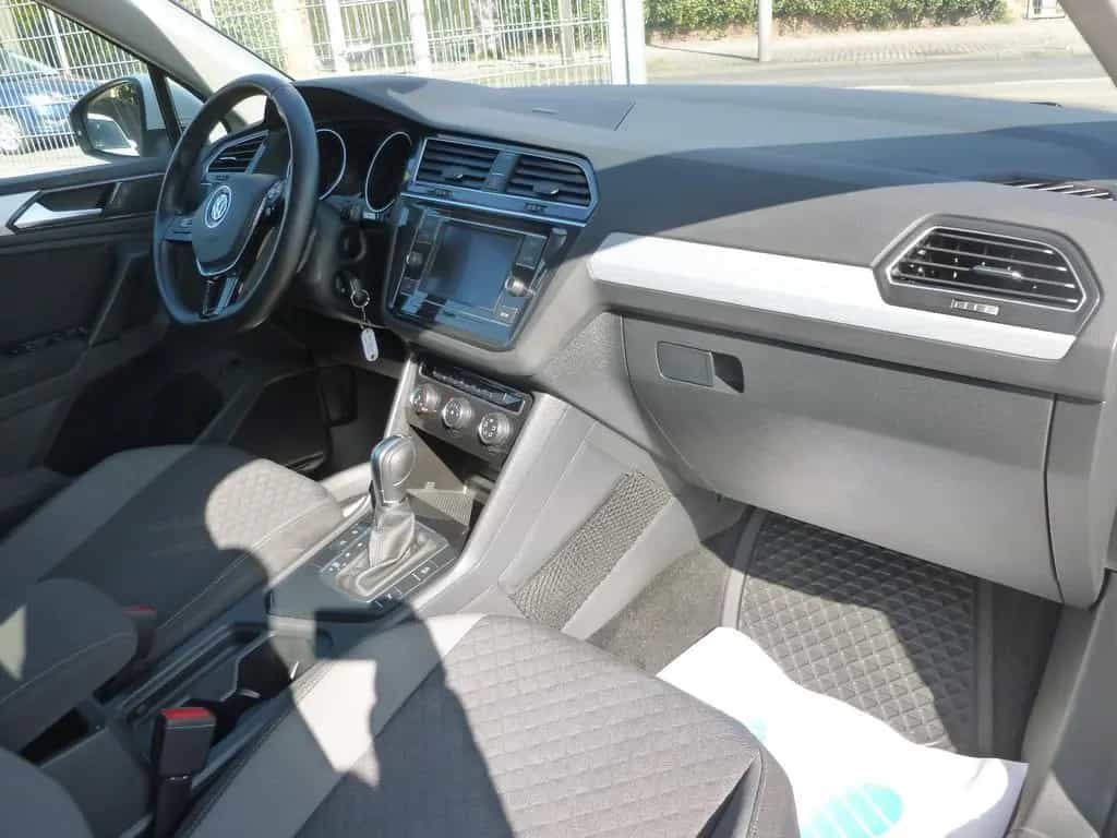 Volkswagen Tiguan DSG/PDC/AHK/Front+Lane Assist 07/2018-photo-10