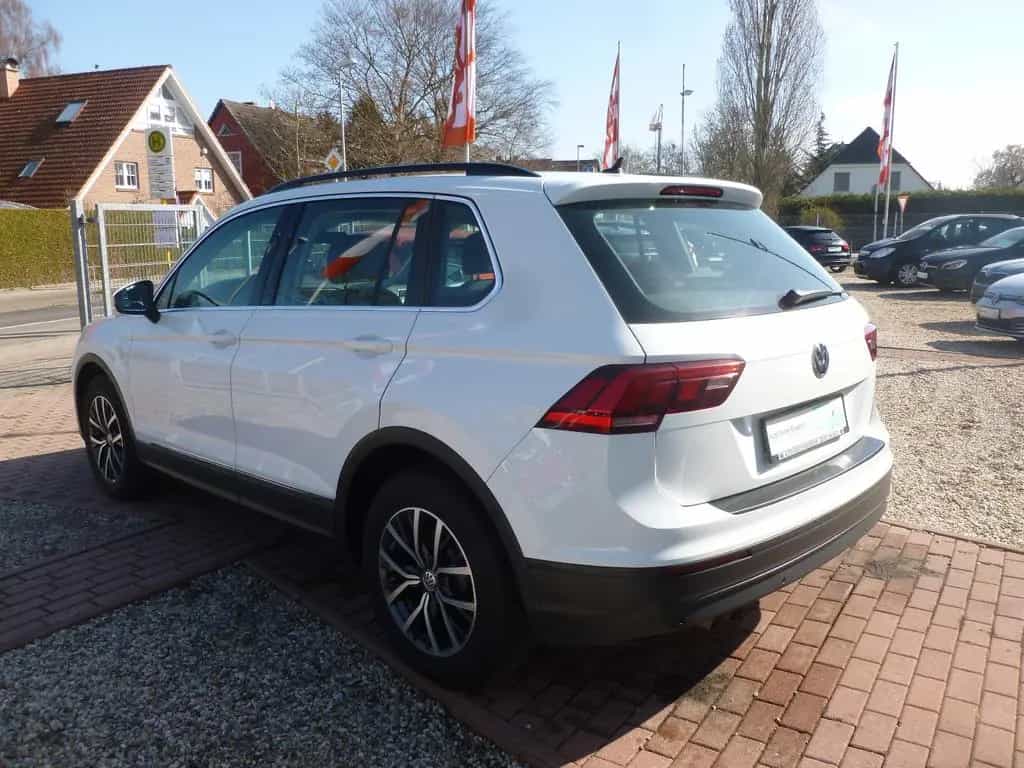 Volkswagen Tiguan DSG/PDC/AHK/Front+Lane Assist 07/2018-photo-4