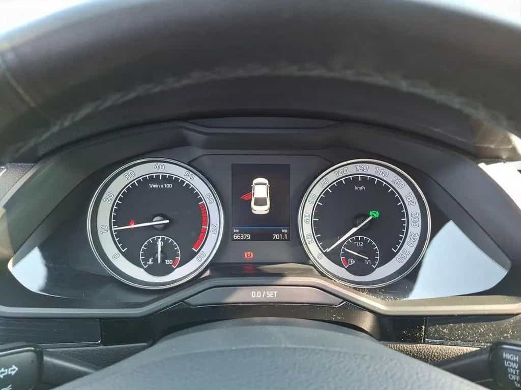 Skoda Superb 1.5 TSI DSG Style 150PS Navi, AHK, DCC, K 10/2019-photo-12