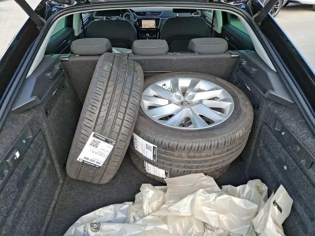 Skoda Superb 1.5 TSI DSG Style 150PS Navi, AHK, DCC, K 10/2019-photo-27