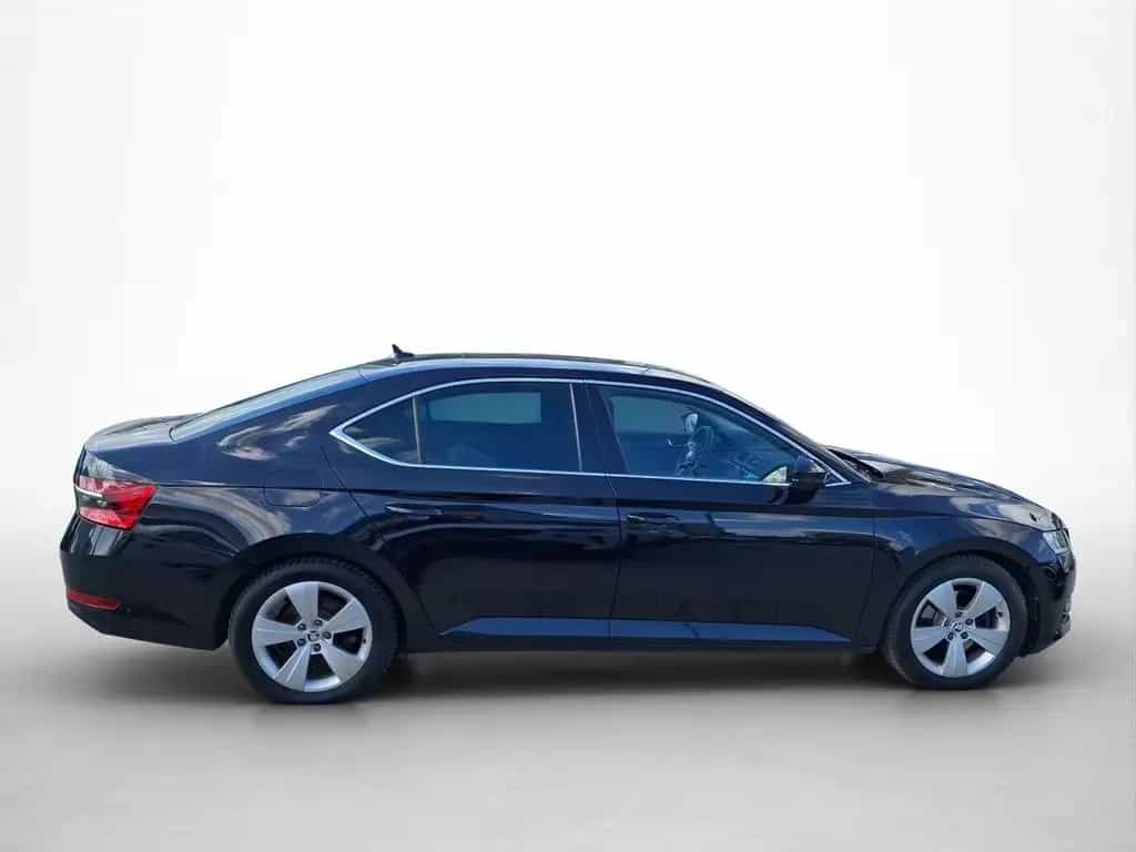 Skoda Superb 1.5 TSI DSG Style 150PS Navi, AHK, DCC, K 10/2019-photo-4