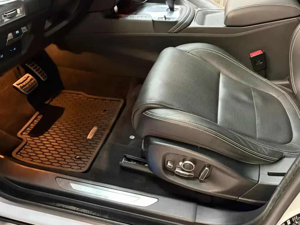 Jaguar E-Pace R-Dynamic HSE AWD ACC Memory HUD Pano LED 06/2018-photo-11