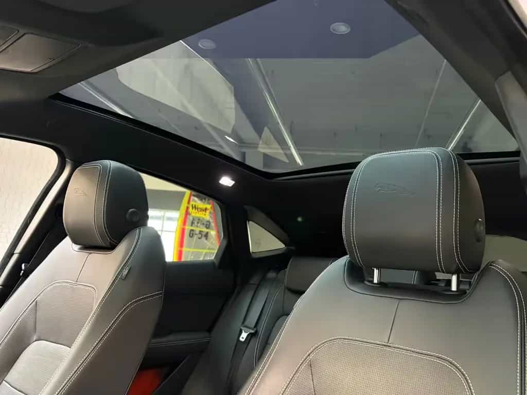 Jaguar E-Pace R-Dynamic HSE AWD ACC Memory HUD Pano LED 06/2018-photo-13