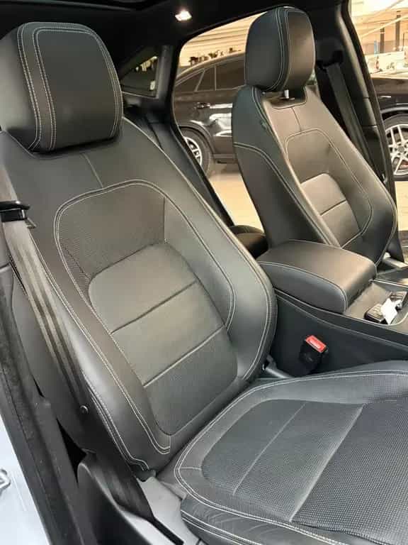 Jaguar E-Pace R-Dynamic HSE AWD ACC Memory HUD Pano LED 06/2018-photo-19
