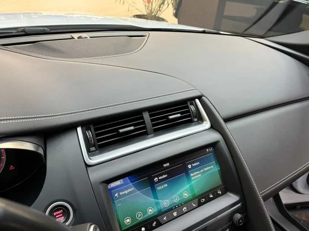 Jaguar E-Pace R-Dynamic HSE AWD ACC Memory HUD Pano LED 06/2018-photo-25