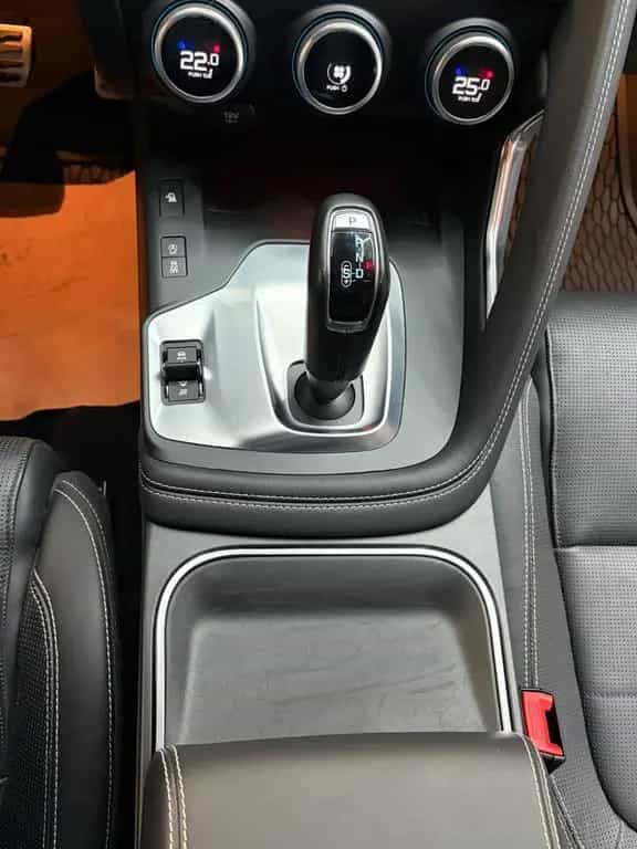 Jaguar E-Pace R-Dynamic HSE AWD ACC Memory HUD Pano LED 06/2018-photo-33