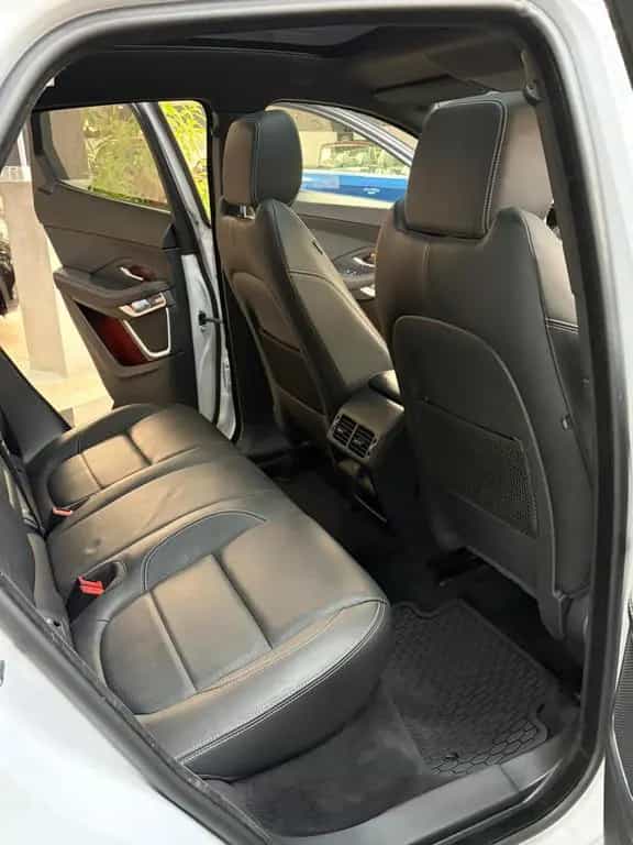 Jaguar E-Pace R-Dynamic HSE AWD ACC Memory HUD Pano LED 06/2018-photo-37