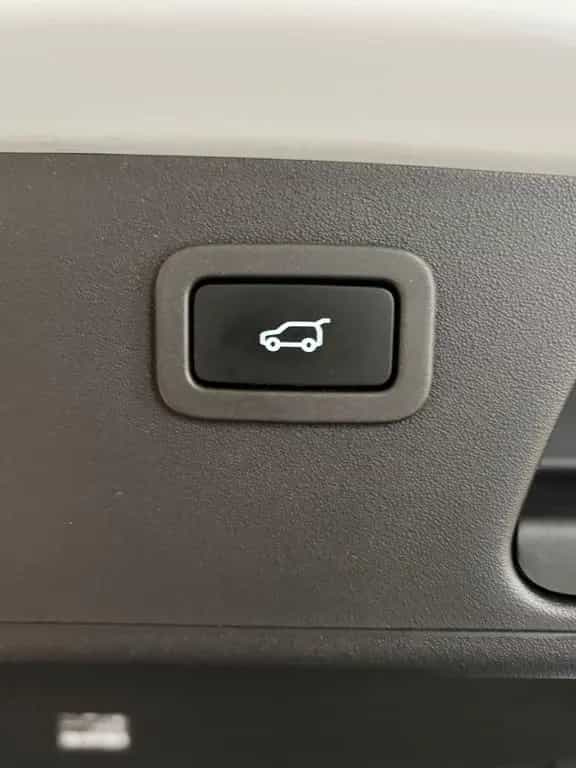 Jaguar E-Pace R-Dynamic HSE AWD ACC Memory HUD Pano LED 06/2018-photo-41