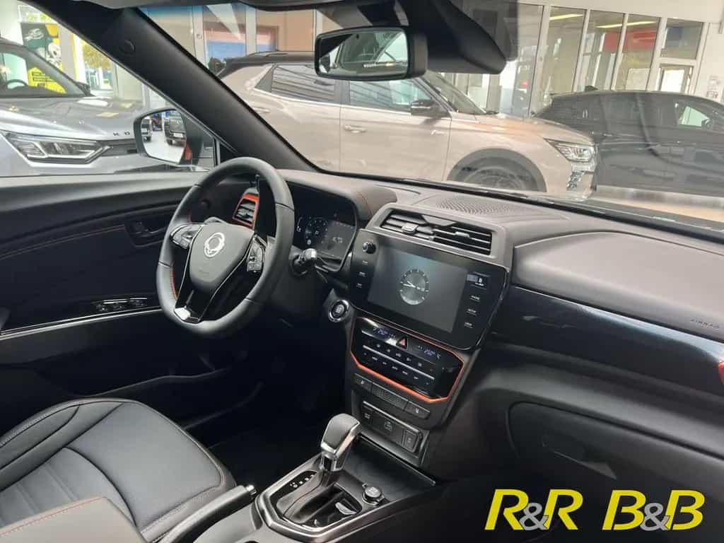 KGM Tivoli Limited 50 1.5 GDI 2WD AT LEDER+NAVI+CARP null-photo-11