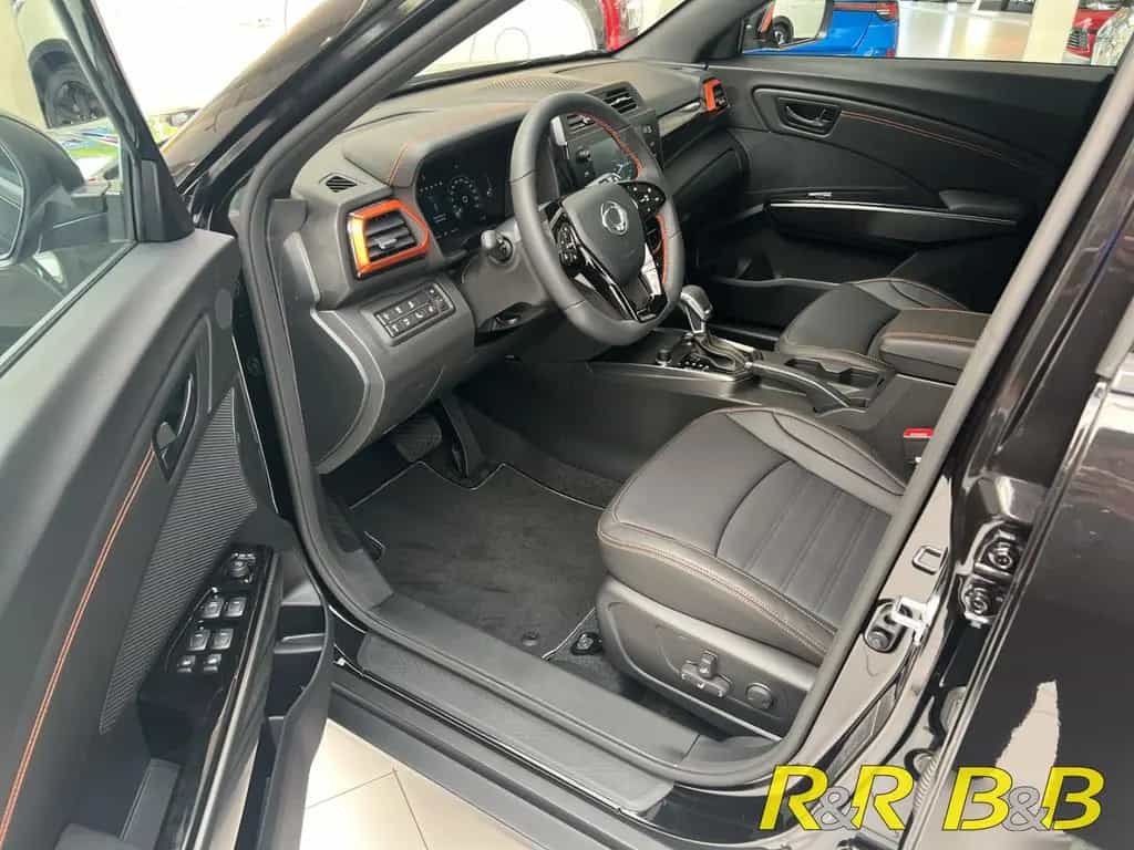 KGM Tivoli Limited 50 1.5 GDI 2WD AT LEDER+NAVI+CARP null-photo-4