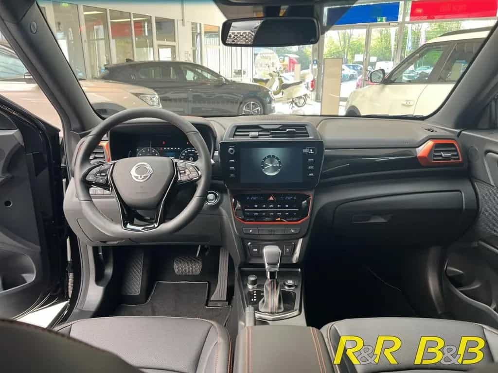 KGM Tivoli Limited 50 1.5 GDI 2WD AT LEDER+NAVI+CARP null-photo-6