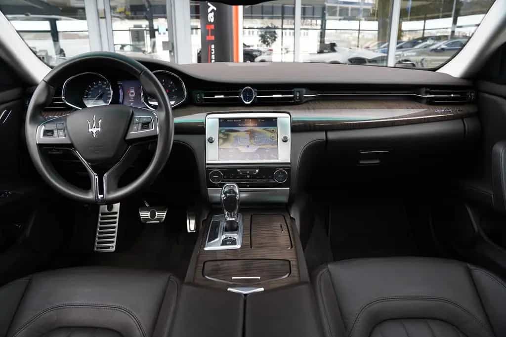 Maserati Quattroporte SQ4-Kamera-Schiebedach-Sitzheizung 08/2013-photo-10