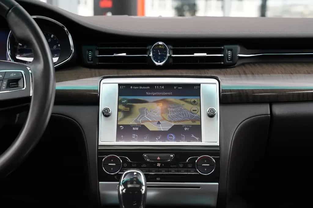 Maserati Quattroporte SQ4-Kamera-Schiebedach-Sitzheizung 08/2013-photo-11
