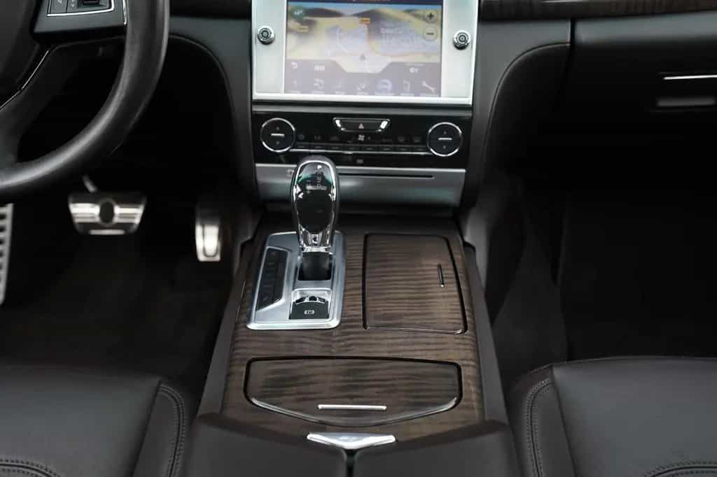 Maserati Quattroporte SQ4-Kamera-Schiebedach-Sitzheizung 08/2013-photo-12