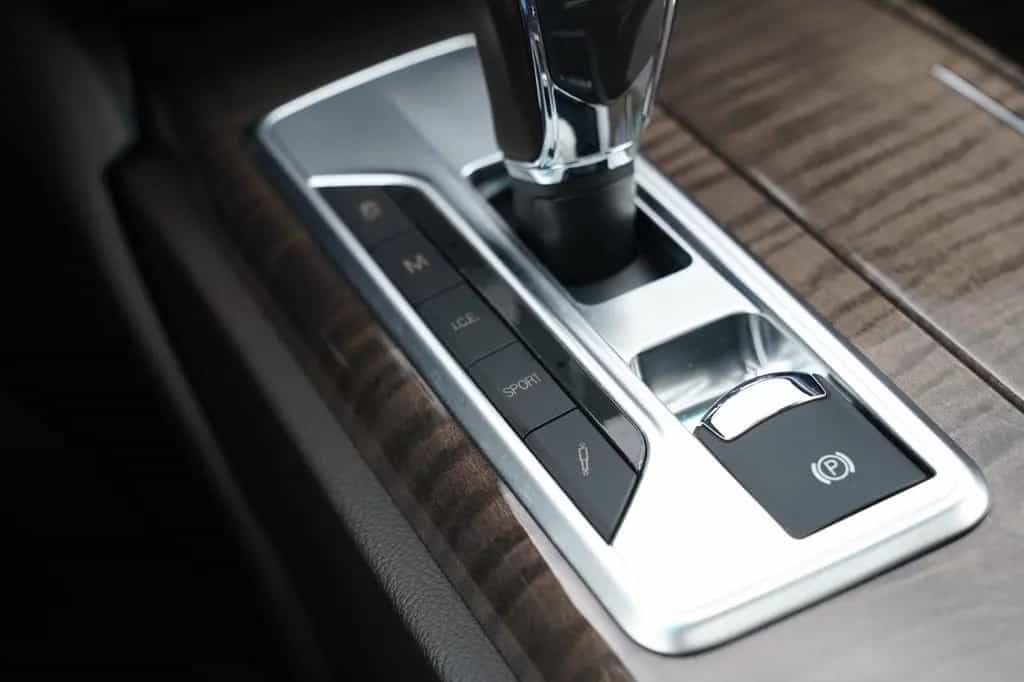 Maserati Quattroporte SQ4-Kamera-Schiebedach-Sitzheizung 08/2013-photo-13