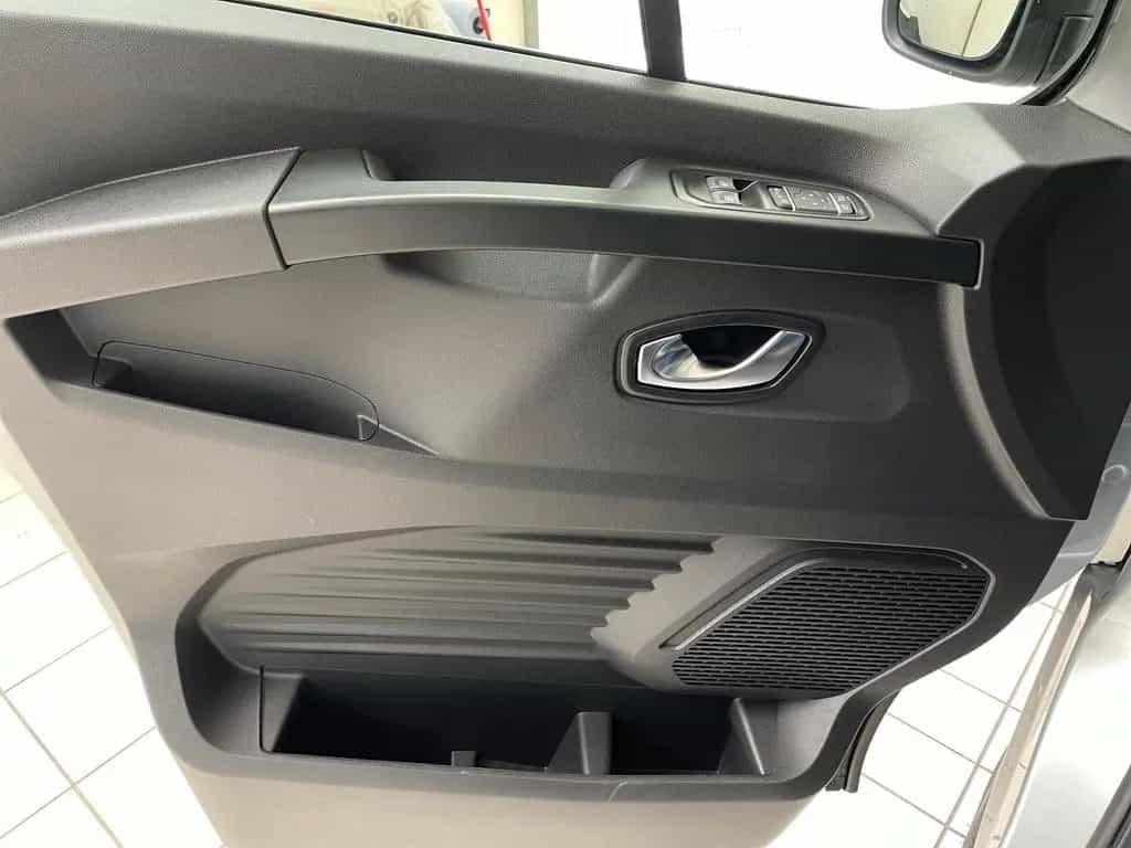 Nissan Primastar L2H1 3,0t tekna 9S Design+Kamera+Navi+ 07/2025-photo-22