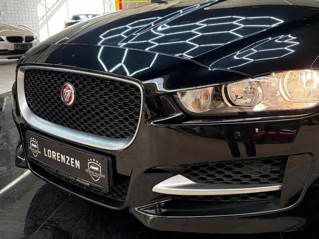 Jaguar XE R-Sport Navi Tempo Kamera Komfort Keyless LED 11/2015-photo-2