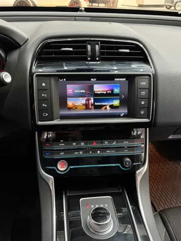 Jaguar XE R-Sport Navi Tempo Kamera Komfort Keyless LED 11/2015-photo-21