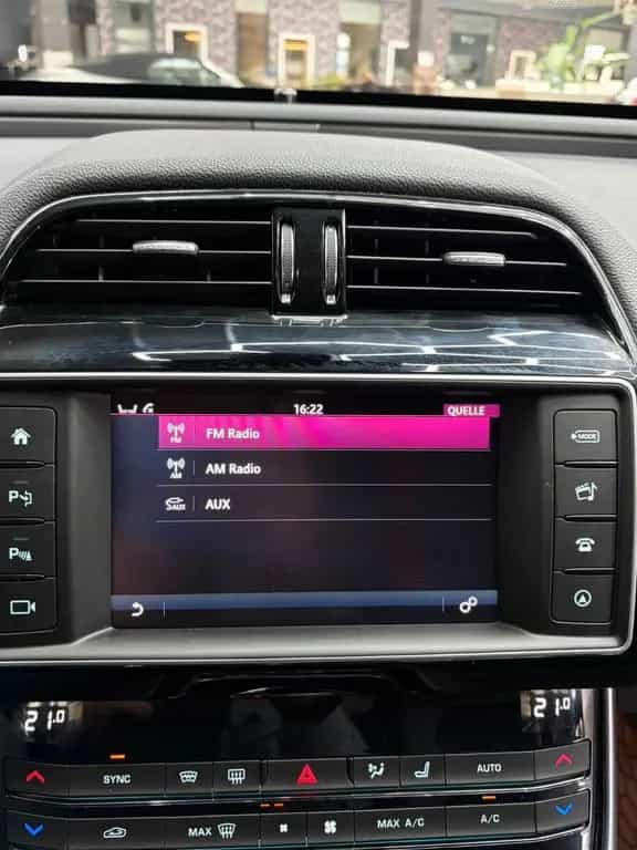 Jaguar XE R-Sport Navi Tempo Kamera Komfort Keyless LED 11/2015-photo-25