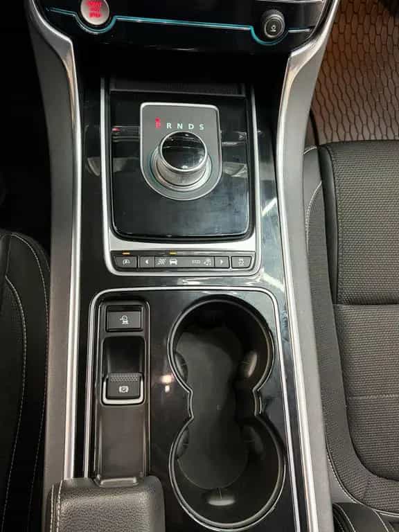 Jaguar XE R-Sport Navi Tempo Kamera Komfort Keyless LED 11/2015-photo-29