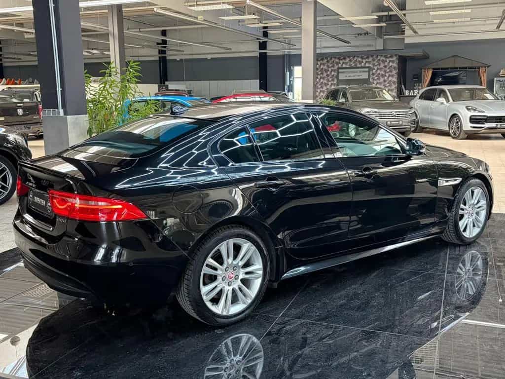 Jaguar XE R-Sport Navi Tempo Kamera Komfort Keyless LED 11/2015-photo-39