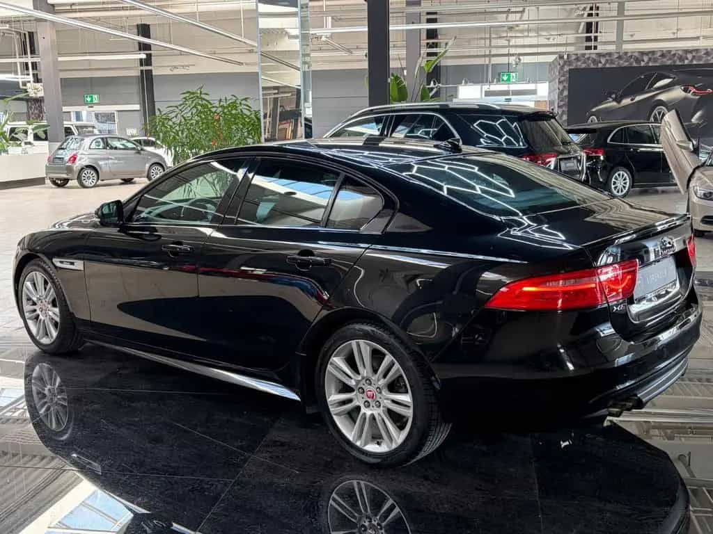 Jaguar XE R-Sport Navi Tempo Kamera Komfort Keyless LED 11/2015-photo-42