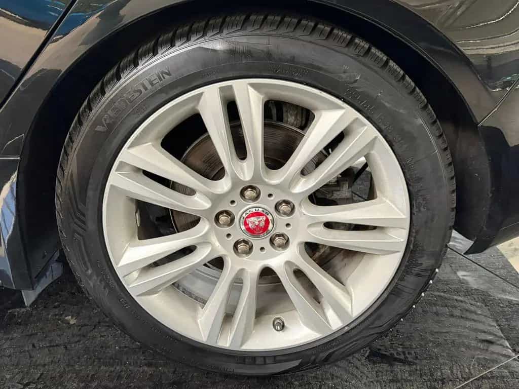Jaguar XE R-Sport Navi Tempo Kamera Komfort Keyless LED 11/2015-photo-43