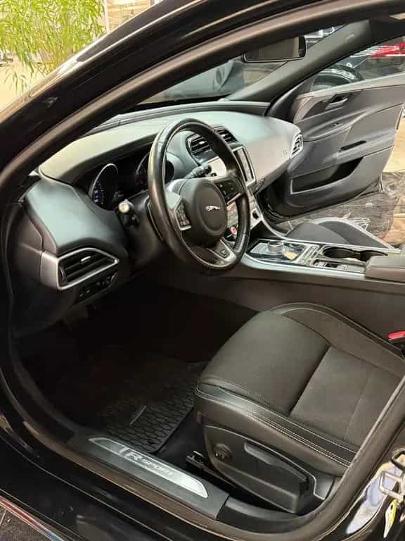 Jaguar XE R-Sport Navi Tempo Kamera Komfort Keyless LED 11/2015-photo-8