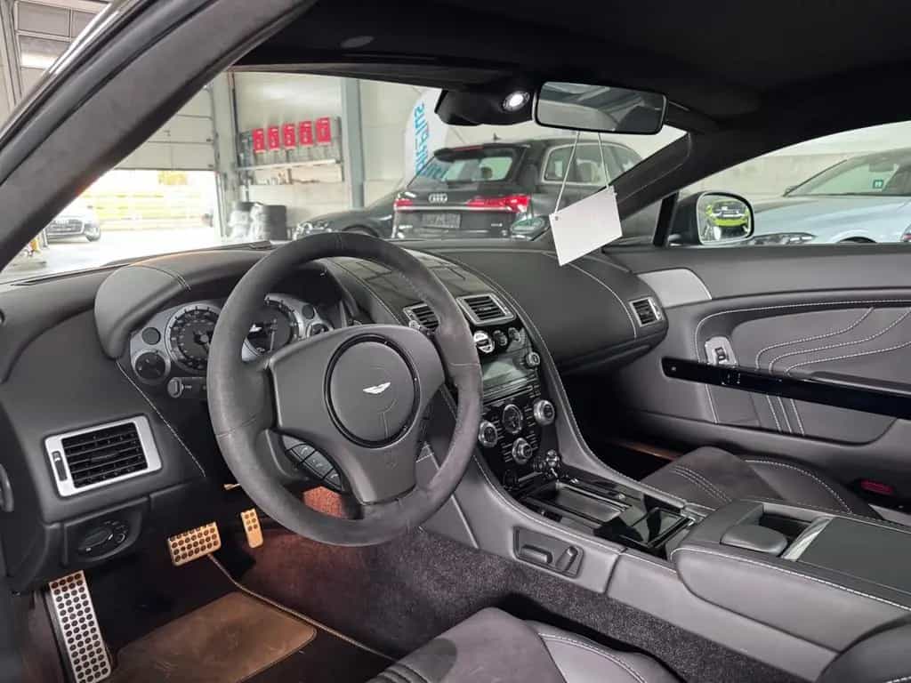 Aston Martin V8 Vantage S*CARBON*1-HAND*17TKM*TOP-HISTORY* 10/2015-photo-11