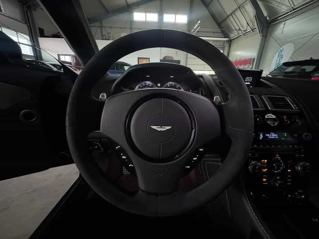 Aston Martin V8 Vantage S*CARBON*1-HAND*17TKM*TOP-HISTORY* 10/2015-photo-17