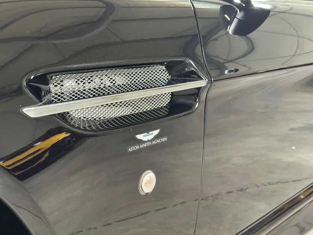 Aston Martin V8 Vantage S*CARBON*1-HAND*17TKM*TOP-HISTORY* 10/2015-photo-2