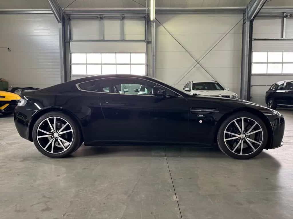 Aston Martin V8 Vantage S*CARBON*1-HAND*17TKM*TOP-HISTORY* 10/2015-photo-6