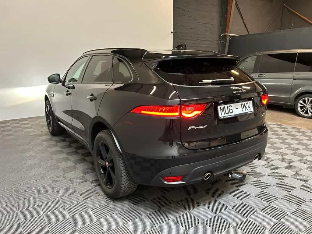 Jaguar F-Pace R-Sport AWD*AHK-Black-Kamera-Leder* 07/2019-photo-1