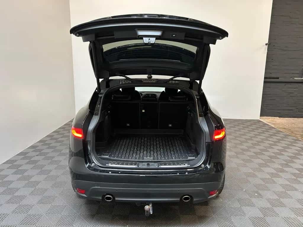 Jaguar F-Pace R-Sport AWD*AHK-Black-Kamera-Leder* 07/2019-photo-8