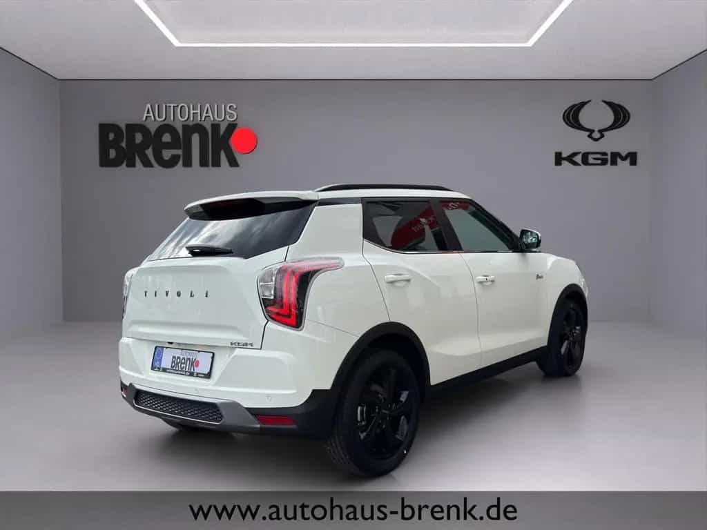 KGM Tivoli Nomad+ 1.5 2WD *LED/SHZ/RFK/App/PDC* null-photo-5