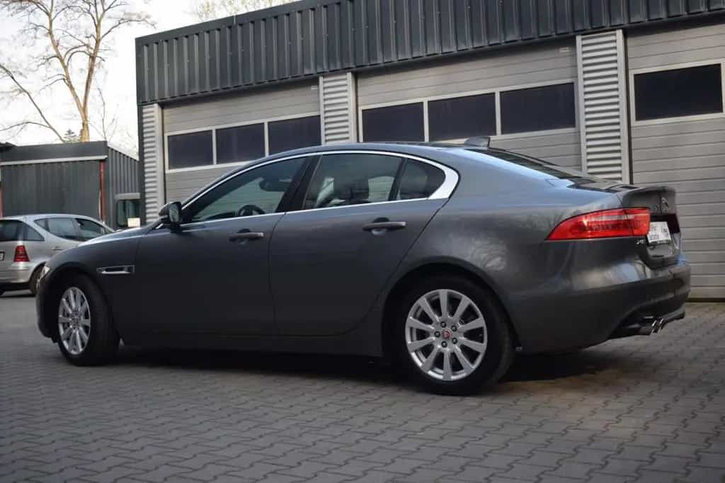Jaguar XE Prestige AWD 05/2017-photo-6
