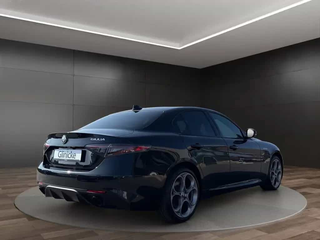 Alfa Romeo Giulia MY23 Veloce 2.0 Turbo 16V 206kW AT 12/2023-photo-1