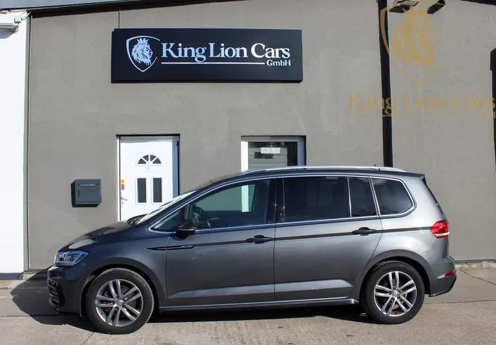 Volkswagen Touran Highline R LINE SPORT+MASSAGE+7 SITZER+AC 03/2018-photo-1