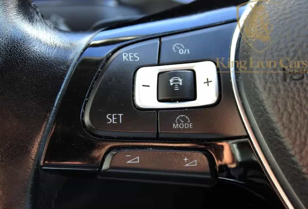 Volkswagen Touran Highline R LINE SPORT+MASSAGE+7 SITZER+AC 03/2018-photo-12
