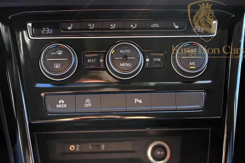 Volkswagen Touran Highline R LINE SPORT+MASSAGE+7 SITZER+AC 03/2018-photo-22