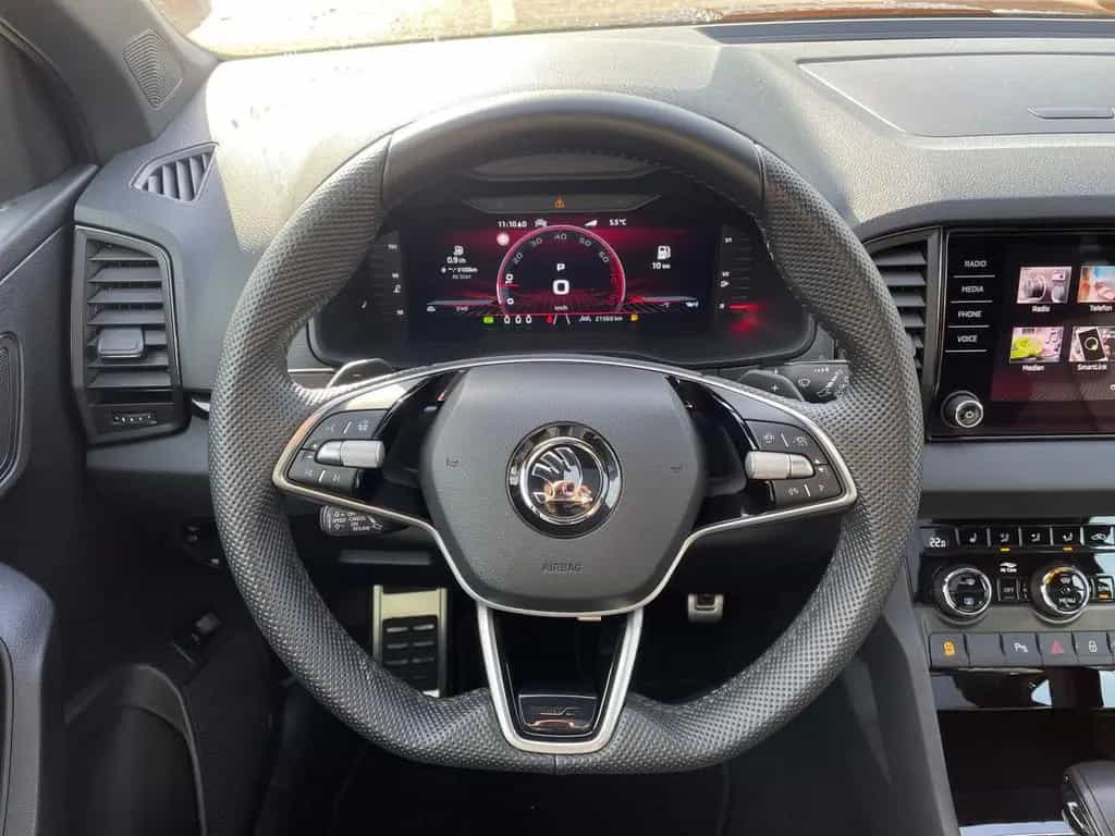 Skoda Karoq Sportline 1.5 TSI DSG Navi LED ACC Panoram 05/2025-photo-11