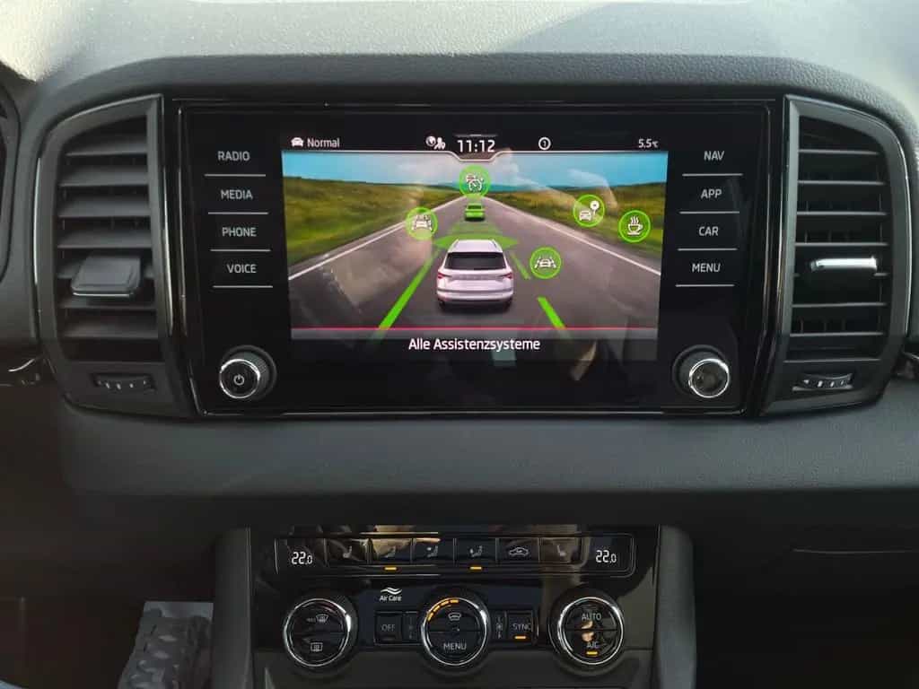 Skoda Karoq Sportline 1.5 TSI DSG Navi LED ACC Panoram 05/2025-photo-15